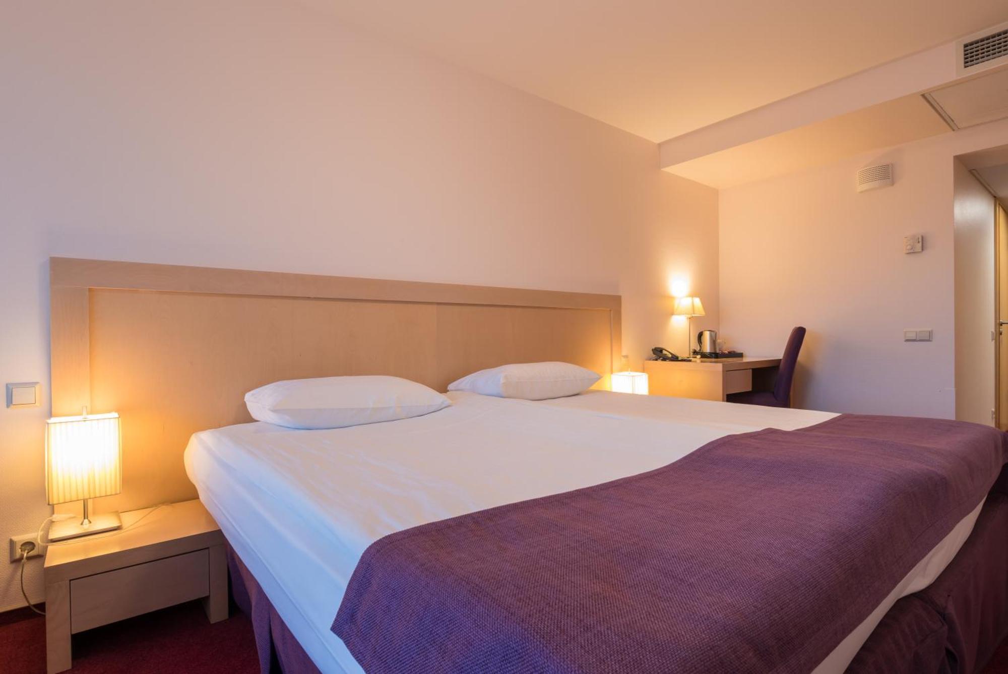 Riga Islande Hotel With Free Parking Extérieur photo